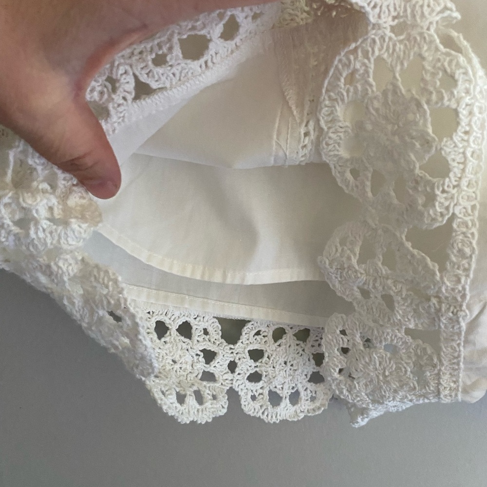 Boston Proper White Crochet Trim Lined Shorts Size 12 - Picture 4 of 6